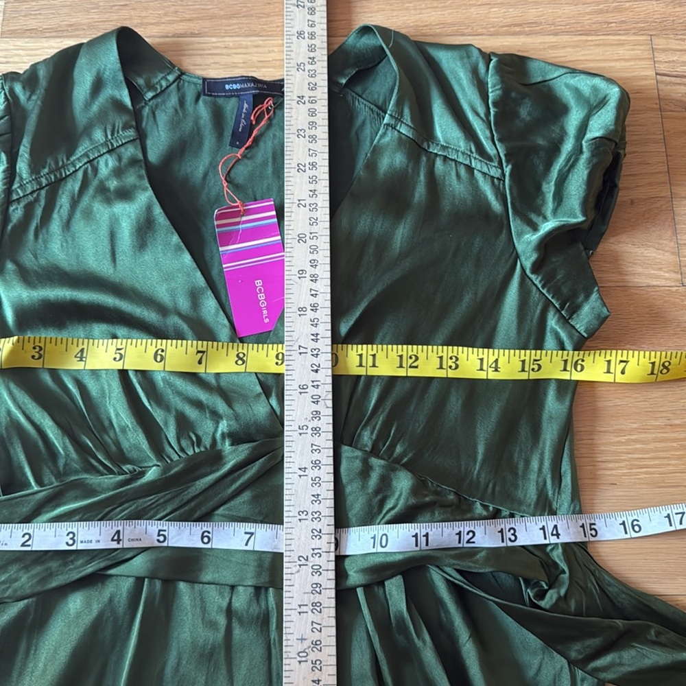 BCBGMaxAzria Forest Green Silk Blouse📍FIRM📍 - Picture 16 of 16